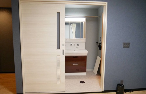 Amami Hotel | Relax at 101 Rooms HOOD Inn with Private Sauna & Breakfast