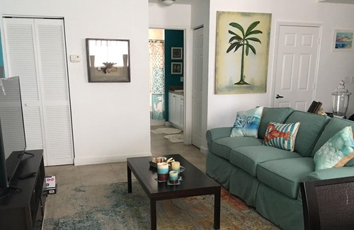 Alice Town House | Steps to Bimini Blue Water with Oceanfront Views