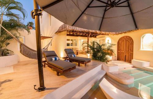 P Chahue Villa | Villa Maya: Family-Friendly Retreat with Pool & Breakfast