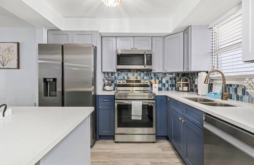 Fort Myers Beach Condo | Beach Villas #102: Oceanfront Condo with Pool & Spa