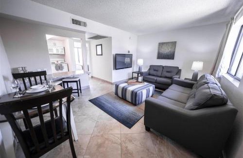 South Scottsdale Apartment | Prime Location 1BR Suite with Pool & Hot Tub Amenities