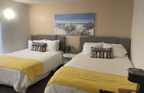 Port Elgin Hotel | Exquisite Standard Room with Ocean View & Pool Access