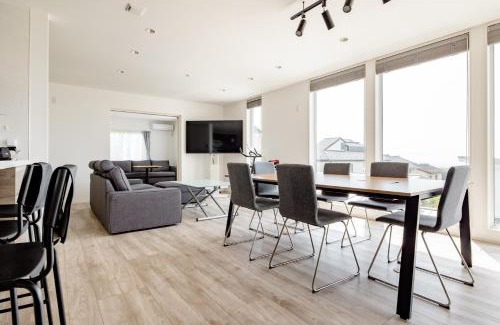 Hayama House | Guest Rated 10/10 at Roopt Hayama Collective House