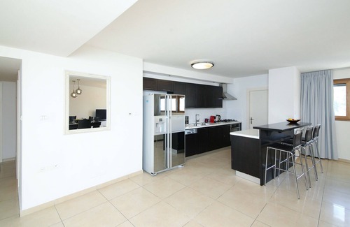 Jerusalem City Centre Apartment | Prime King David Residence - Jerusalem with Ocean View & Spa
