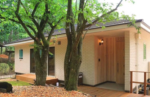 Chino House | Spacious 3-Bedroom House with Kitchen for Up to 5 Guests