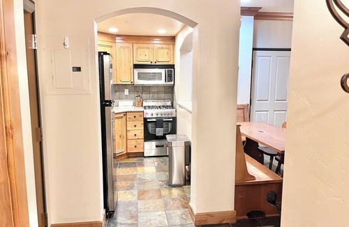 Zermatt Villa | Inviting 2B2B Villa at Zermatt Resort near Park City