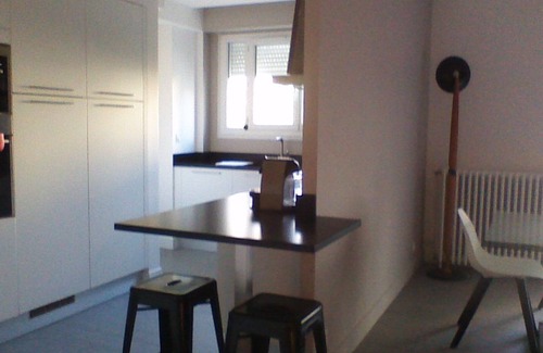 Saint Seurin - Fondaudege Apartment | Bright City Center Apartment with Parking & Highly Rated 9.8
