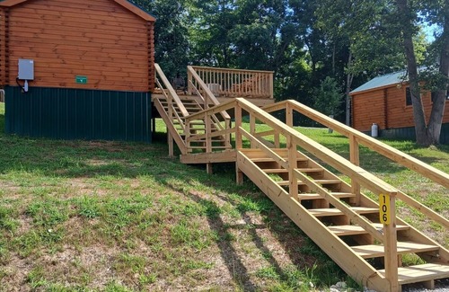 Logan Cabin | Hummingbird Log Cabin Near Hocking Hills - Family Friendly