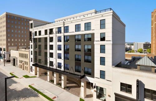 Quigley Hotel | Elegant 106 Jefferson Huntsville - Guest Rated 9.2/10