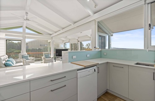Encounter Bay House | 107 Franklin Pde: Breathtaking Views & Outdoor Oasis