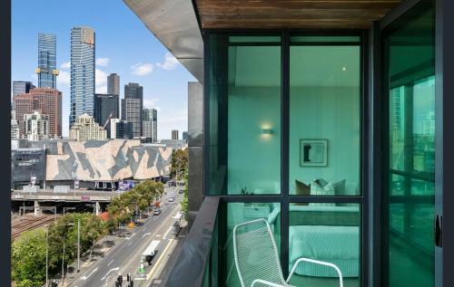 Melbourne Central Business District Apartment | 108 Flinders - Stunning Views & Prime Location