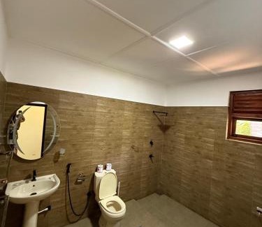 Uppuveli Hotel | Inviting 108 Palms Beach Resort with Oceanfront Amenities