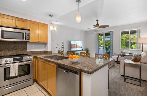 Kapolei Condo | Spacious 3-Bedroom House with Pool and Spa for Families