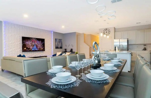 Kissimmee Apartment | Family-Friendly 10BD Bella Vida House with Private Pool