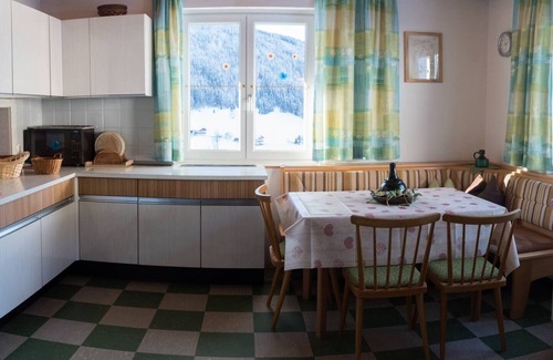 Radstadt House | Spacious 10-Bedroom House for Groups near Obertauern