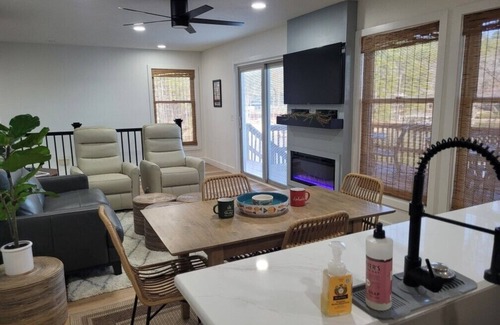 Hot Springs Village House | Lake DeSoto Townhome with Scenic Views and Family-Friendly Perks