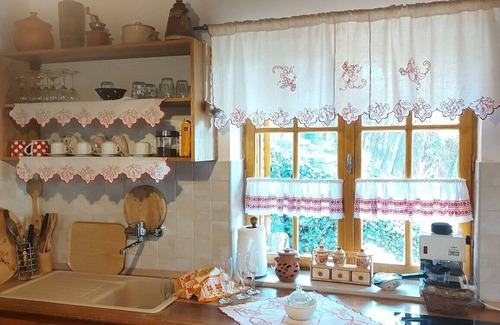 Szolosgyorok Cottage | Idyllic Retreat Near Lake Balaton for Nature Enthusiasts