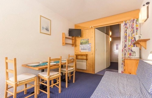 Arc-2000 Apartment | Scenic Ski Slopes View with Balcony Near Les Arcs Resort