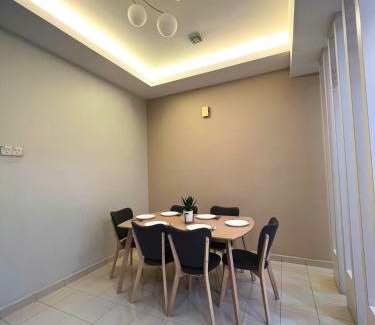 Central Seberang Perai House | Stylish 2 Storey House Bayu Mutiara for 10 at Bukit Mertajam