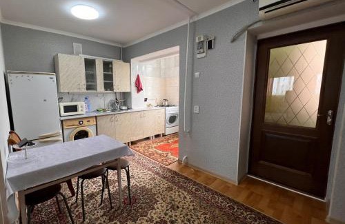 Aktau Apartment | Seaside Retreat: Family-Friendly Home with Ocean Views