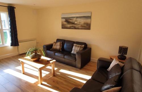 Dungarvan House | Pet-Friendly Retreat at 11 An Seanachai Holiday Homes