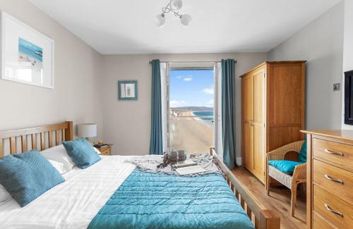 Torcross Apartment | Oceanfront Bliss at 11 At The Beach - Rated 9/10 by Guests