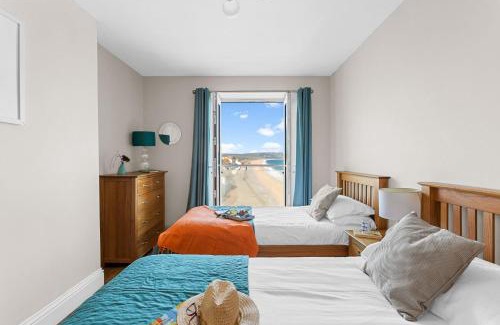 Torcross Apartment | Oceanfront Bliss at 11 At The Beach - Rated 9/10 by Guests