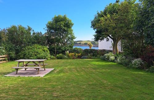 Newton Stewart House | Exceptional 11 Laigh Isle: Pet-Friendly & Guest Rated 10/10