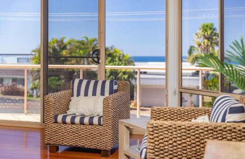 Forster House | Relax at 11 Lakeview Crescent with Pool and Family-Friendly Fun