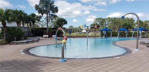 Sun 'N Lake Bed & Breakfast | Eco-Friendly B&B for 2 Guests with Kitchen Amenities