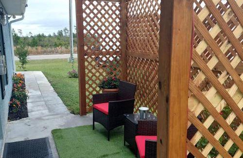 Sun 'N Lake Bed & Breakfast | Eco-Friendly B&B for 2 Guests with Kitchen Amenities
