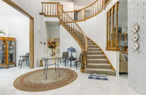 Ederville House | 11 Mi to Dtwn Luxe Home with Pool in Fort Worth