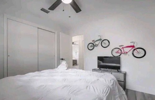 University Apartment | #11 Moffitt Home near USF & BushGardens