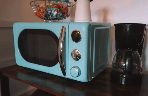 Eiber Apartment | Discover Vintage Charm at 11 Music Room Motel with EV Charging