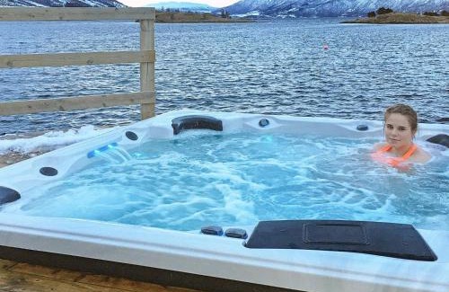 Flesnes House | Ideal Holiday Home for 11 in Gullesfjord - Guest Rated 10/10