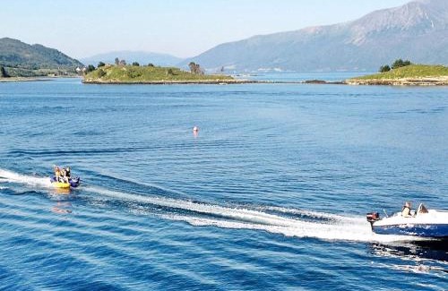 Flesnes House | Ideal Holiday Home for 11 in Gullesfjord - Guest Rated 10/10