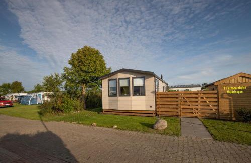 Molkwerum Ski Chalet | Pet-Friendly Oceanfront Retreat at 11-stedenchalet Hindeloopen