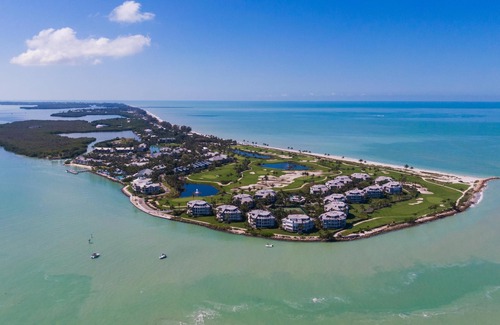 Captiva Resort | 11 Tennis Courts - Walk to the Beach, Restaurants, Shops, Pools and More!