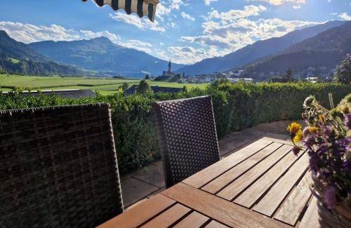 Sagogn Apartment | Spacious 2-Bedroom Apartment for 4 with Full Kitchen
