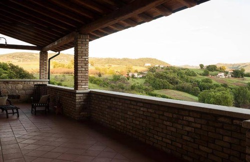 Villamaina Bed & Breakfast | Spacious Bed and Breakfast with Kitchen for 4 Guests