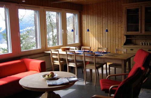 Seewis im Prattigau Apartment | Spacious 5-Star Apartment for 8 with Family-Friendly Amenities