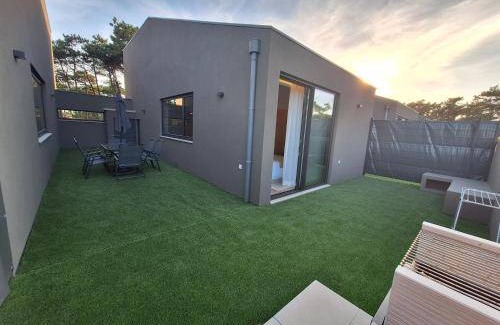 Ofir House | Spacious 2-Bedroom House with Pool for Family Getaways