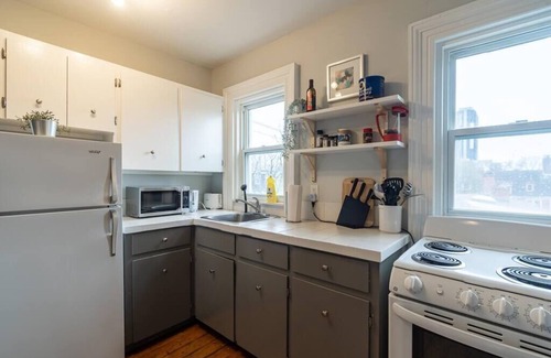 Downtown Halifax Apartment | Elegant 110 Sunny Loft & Historic Home with Breakfast