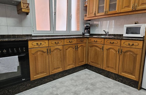 Distrito Sur Apartment | Modern 3-Bedroom Apartment in Gijón with Great Amenities