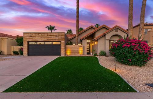 Casa Rica North House | Experience 110th Scottsdale Home: Pet-Friendly Retreat