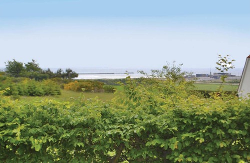 Øer Strand House | Spacious Oceanfront House with 3 Bedrooms for Families