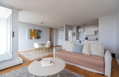 South End Apartment | Modern Downtown Apartment with Amazing Views & Great Amenities