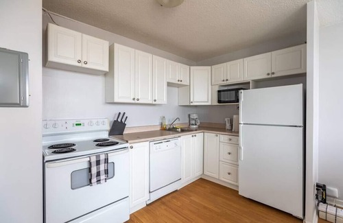 South End Apartment | Modern Downtown Apartment with Amazing Views & Great Amenities