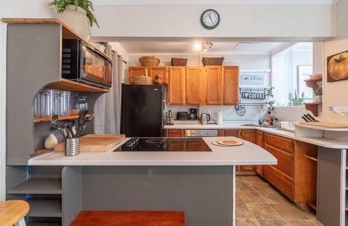 North End House | Historic Hydrostone Townhouse with Family-Friendly Amenities