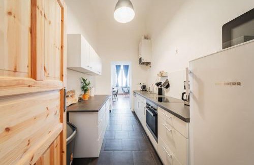 Wahring Apartment | Spacious 117 m² Retreat Near Nussdorferstrasse